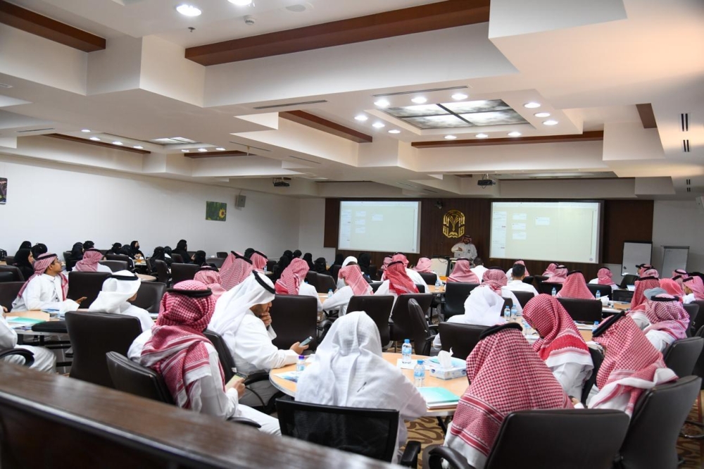89 طالبًا يشاركون في “سفراء الوسطية” لتنمية التواصل بالمدينة المنورة