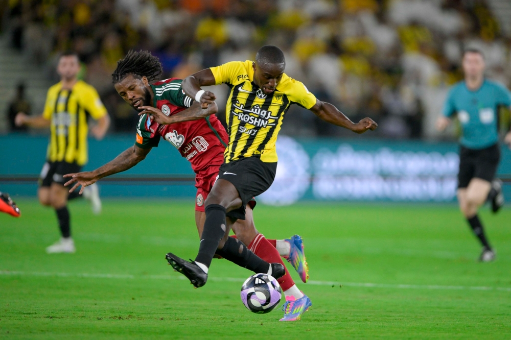 الاتحاد يستغل تعثر الهلال ويوسع فارق الصدارة بنقاط الاتفاق في دوري روشن