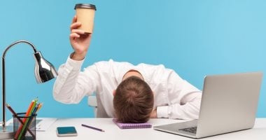 كيف تعرف أنك مرهق في العمل؟ الحق خد إجازة قبل ما تفقد الشغف – مصرنا