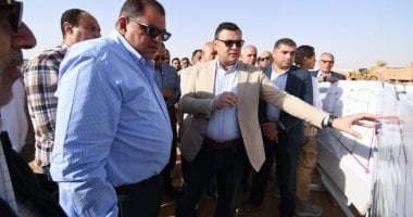 وزير الإسكان يختتم جولته بتفقد مشروعات تنفيذ شبكات المرافق بمنطقتى جنيفة والرابية بمدينة الشروق – مصرنا