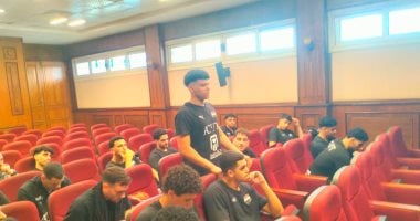 جلسة تحفيزية لمنتخب شباب كرة اليد قبل المشاركة فى كأس العرب بالكويت – مصرنا