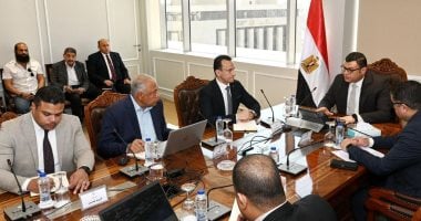 وزير الإسكان يعقد اجتماعا لمتابعة الموقف التنفيذي لـ”حدائق تلال الفسطاط” – مصرنا