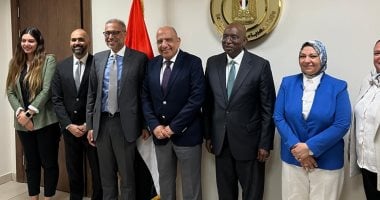 وزير الكهرباء يبحث مع وفد مؤسسة التمويل الدولية “iFC” سبل التعاون بالطاقة المتجددة – مصرنا