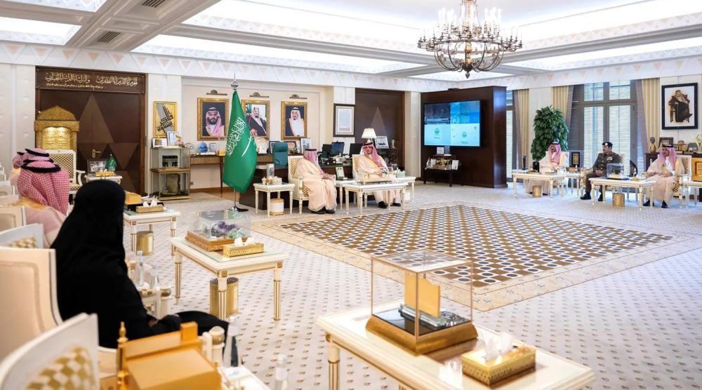 خلال زيارة تفقدية.. وزير الداخلية يطلع على الإنجازات التنموية بالقصيم