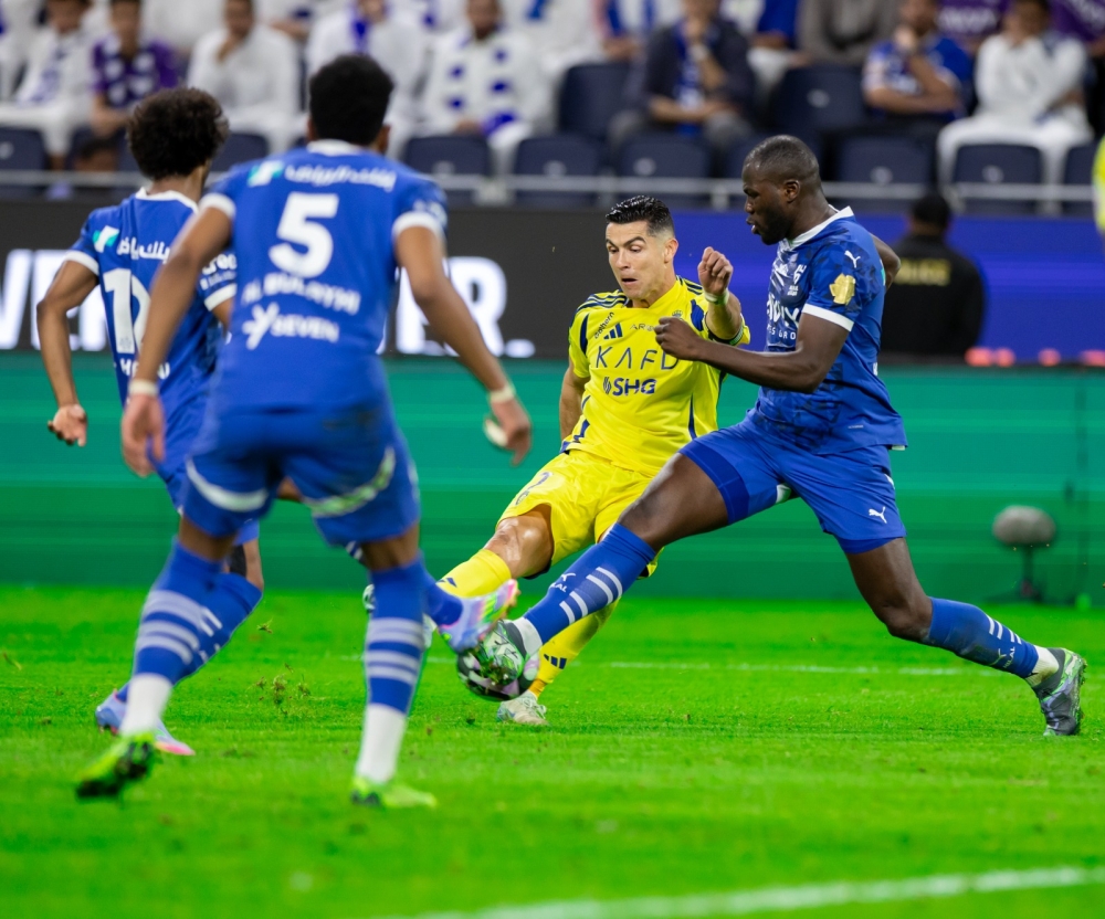 تتويج الأهلي يشعل الصراع بين الهلال والنصر على المشاركة الآسيوية