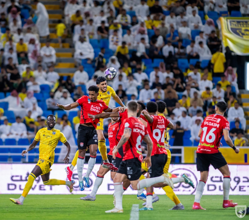 مدرب الرائد يستبعد ثنائي الفريق من مباراة الهلال