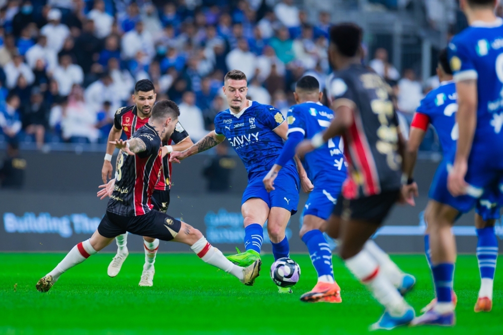 غداً.. الهلال يواجه الرائد في صراع القمة والهبوط