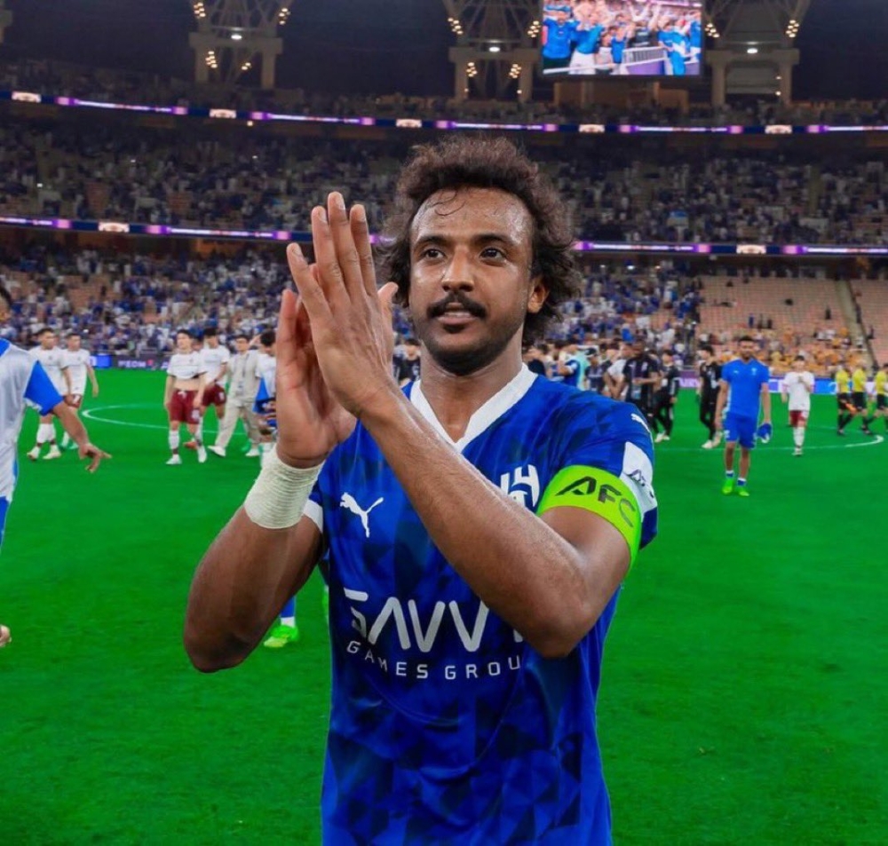 إصابة قوية لـ ياسر الشهراني في مباراة الهلال والرائد ـ عاجل