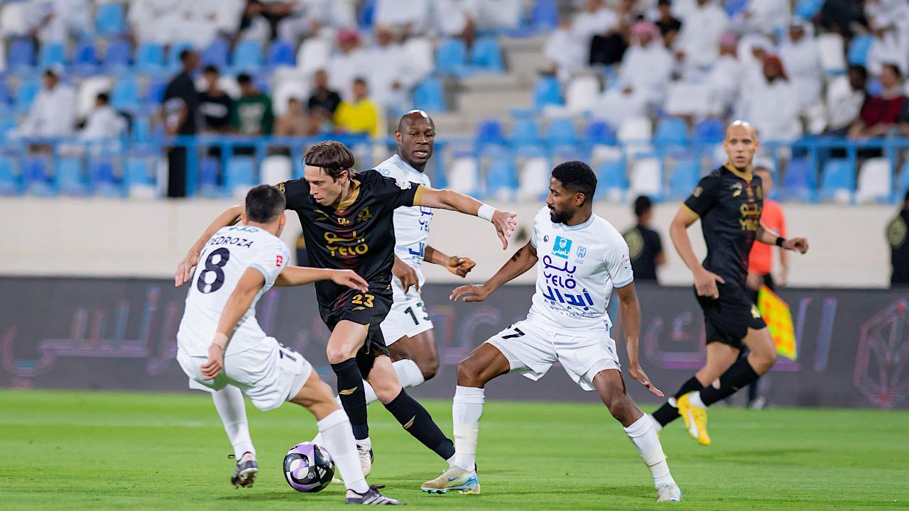 الوحدة يخطف فوزًا ثمينًا من الأخدود