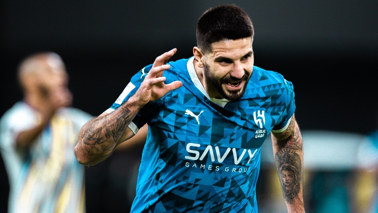 عروض تلاحق مهاجم الهلال