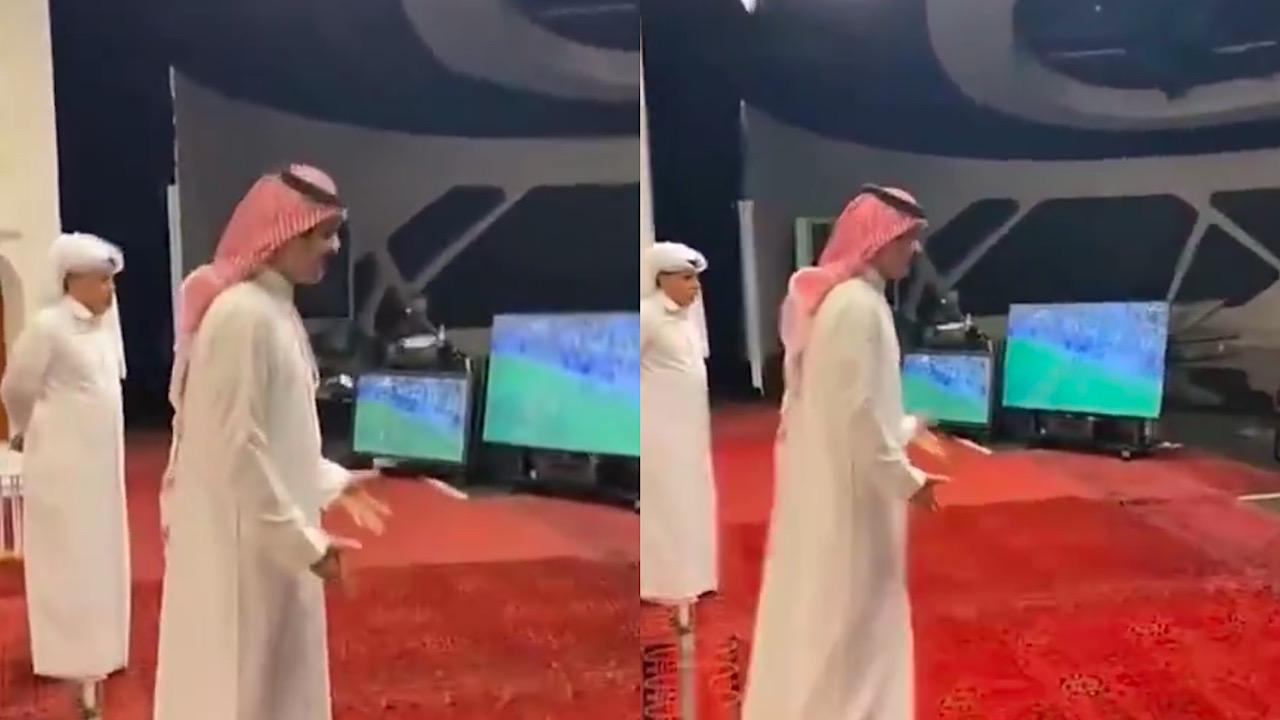 حسرة السويلم بعد إهدار رونالدو لفرصة هدف .. فيديو