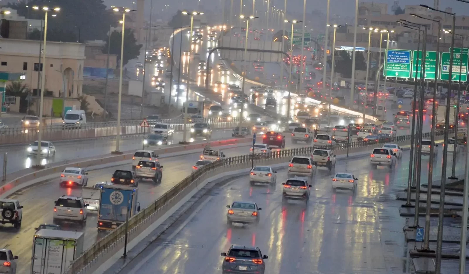 توقعات الطقس اليوم: أمطار وسيول وبرد على 13 منطقة
